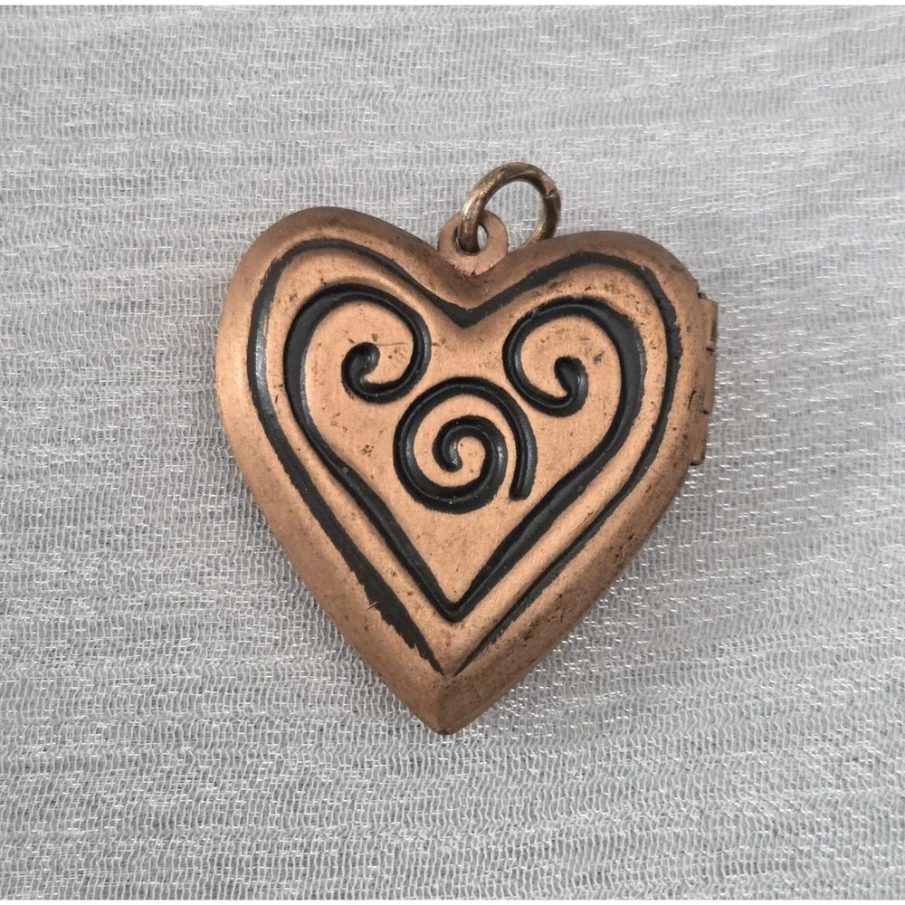 Vintage Copper‎ Heart Photo Picture Locket Pendant Charm Black Scroll Women's